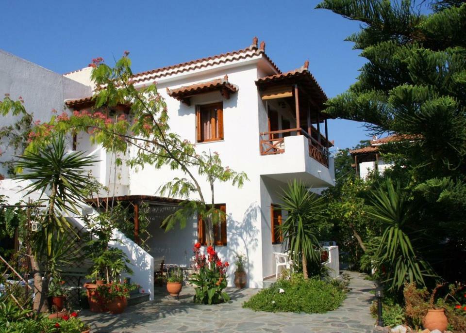 Katikies Stamatias Studios & Maisonettes Agnontas Exterior photo